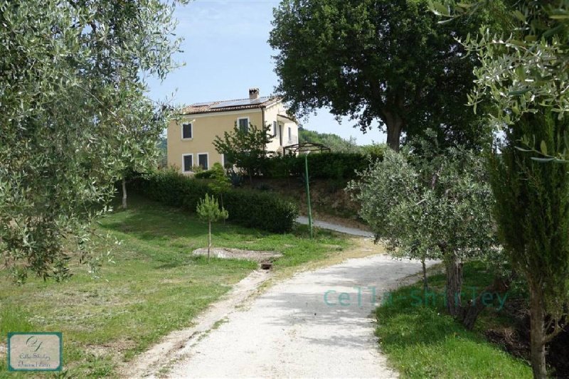 Agriturismo a Montedinove