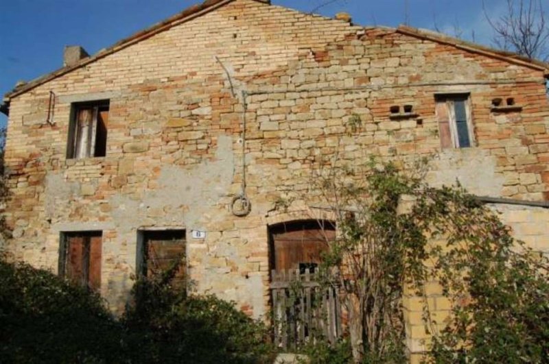 Casa en Santa Vittoria in Matenano