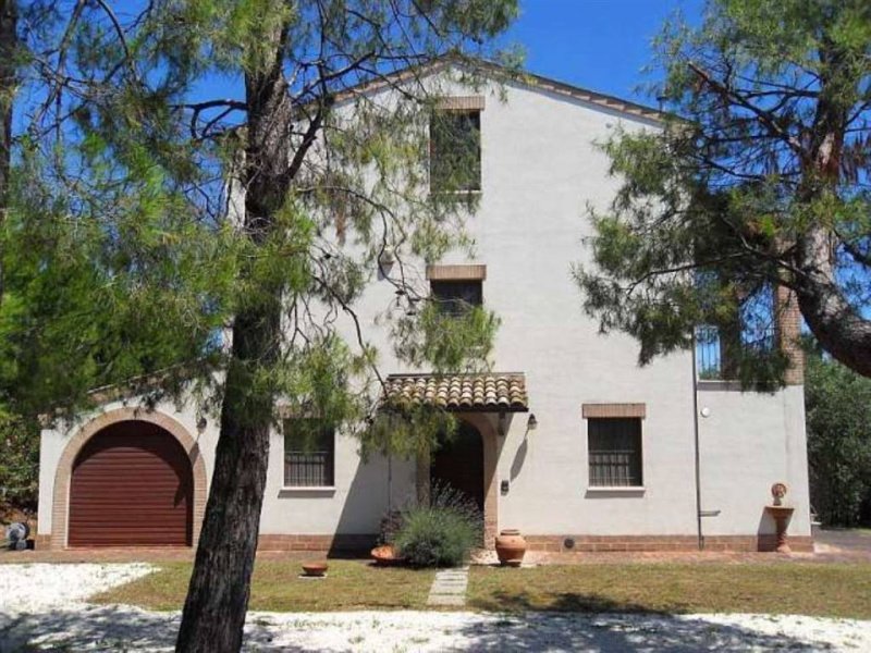 Вилла в Сант'Эльпидио-а-Маре