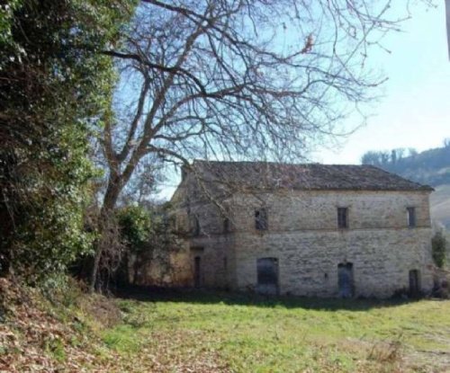Klein huisje op het platteland in Monsampietro Morico