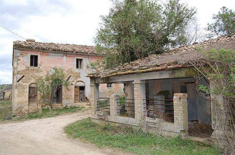 Отдельно стоящий дом в Толентино