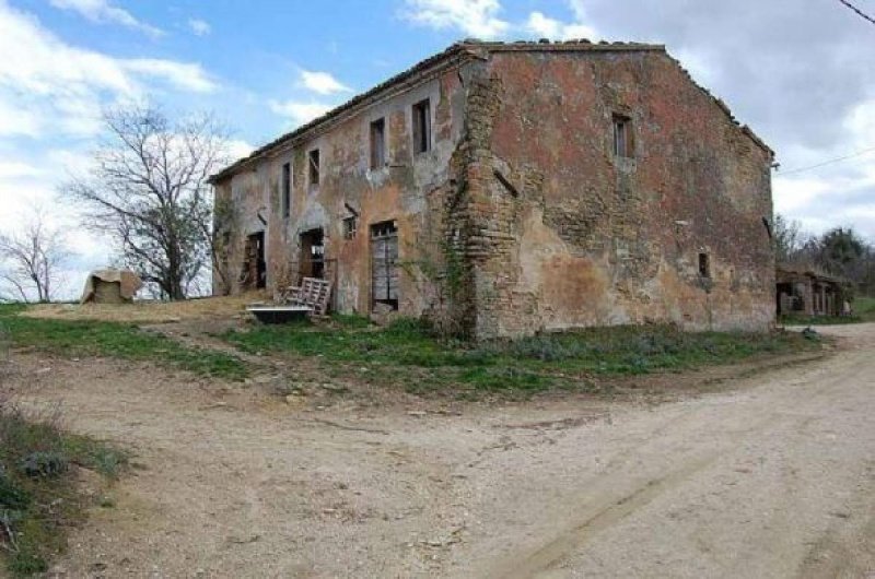 Отдельно стоящий дом в Толентино