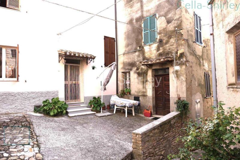 蒙泰迪诺韦半独立房屋