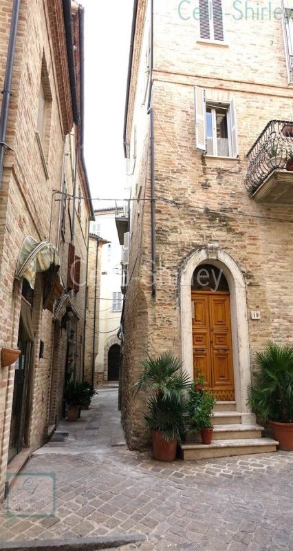 Detached house in Offida