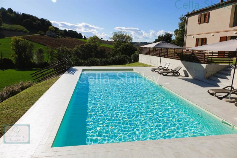 Особняк в Мольяно