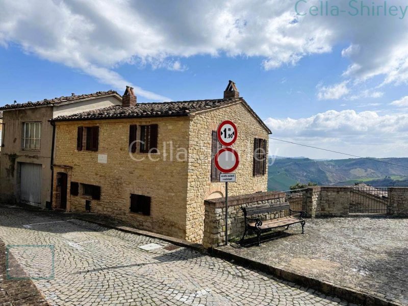 Casa semi-independiente en Monte San Martino