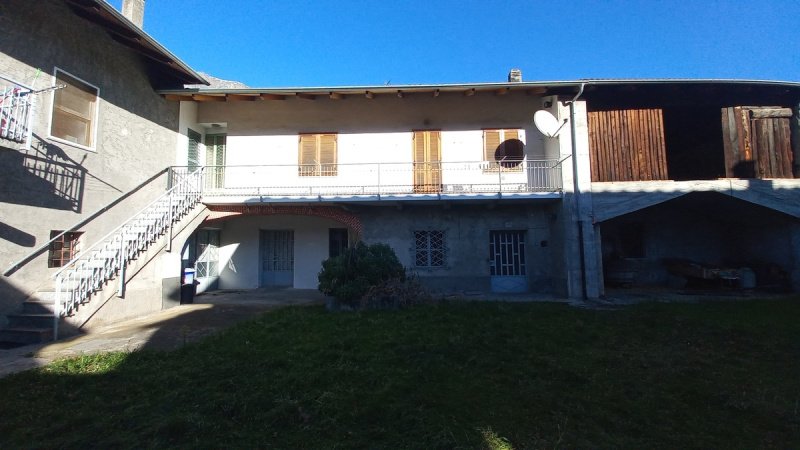 Особняк из двух квартир в Буссолено