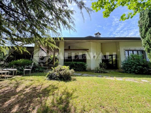 House in Roveredo in Piano