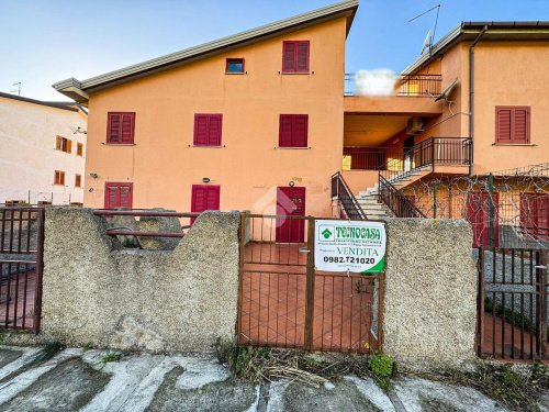 Lägenhet i Falconara Albanese