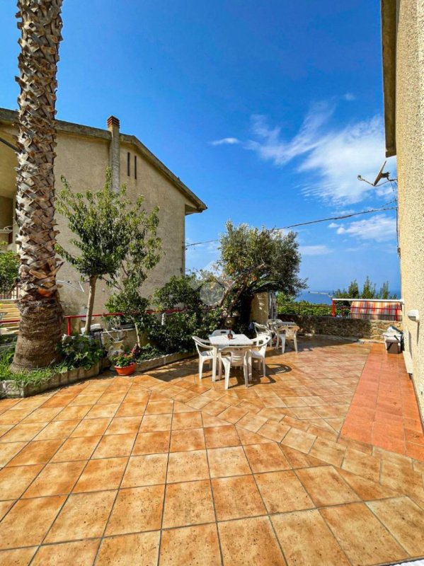 Apartamento em Falconara Albanese