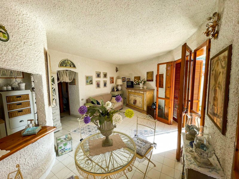 Self-contained apartment in Falconara Albanese