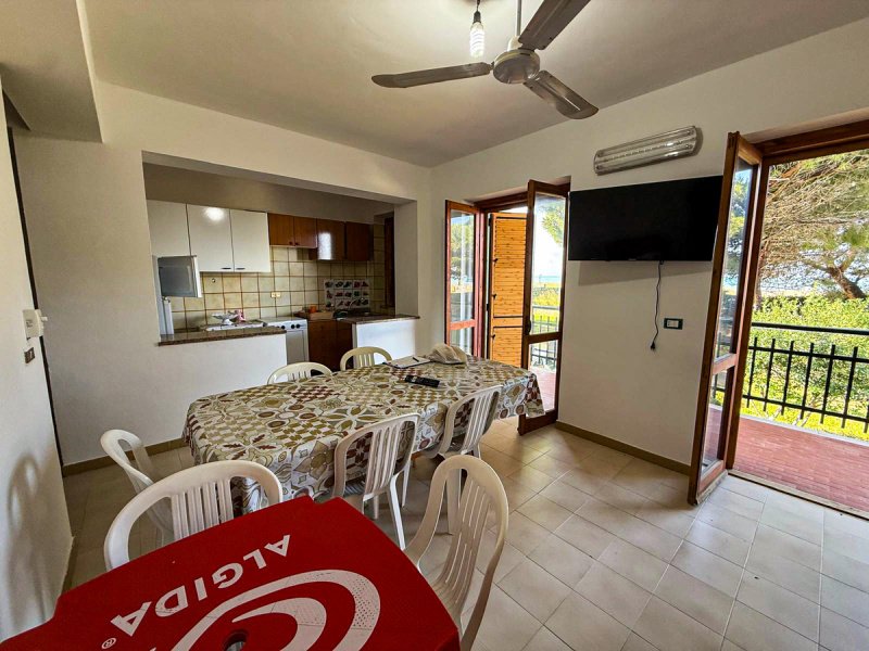 Lägenhet i Falconara Albanese