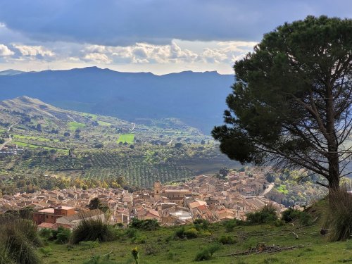 Moradia com terraço em Alimena