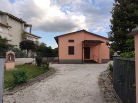 Villa en Bastia Umbra
