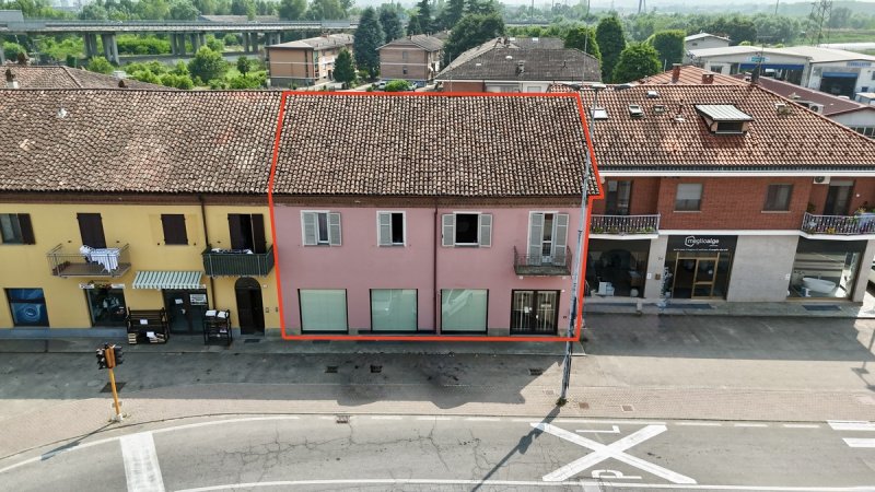 Крыша/земля в Альба