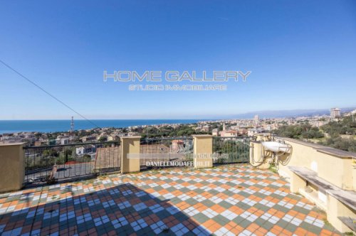 Особняк из двух квартир в Генуя