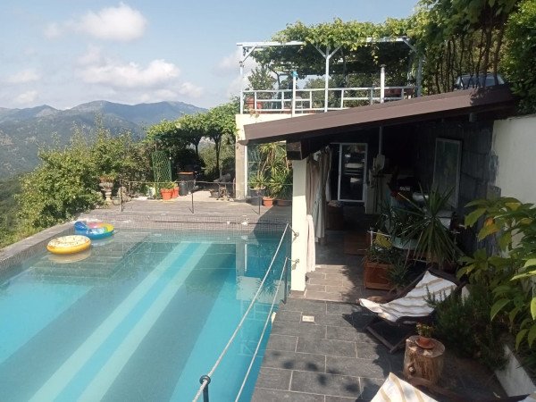 Villa in Avegno