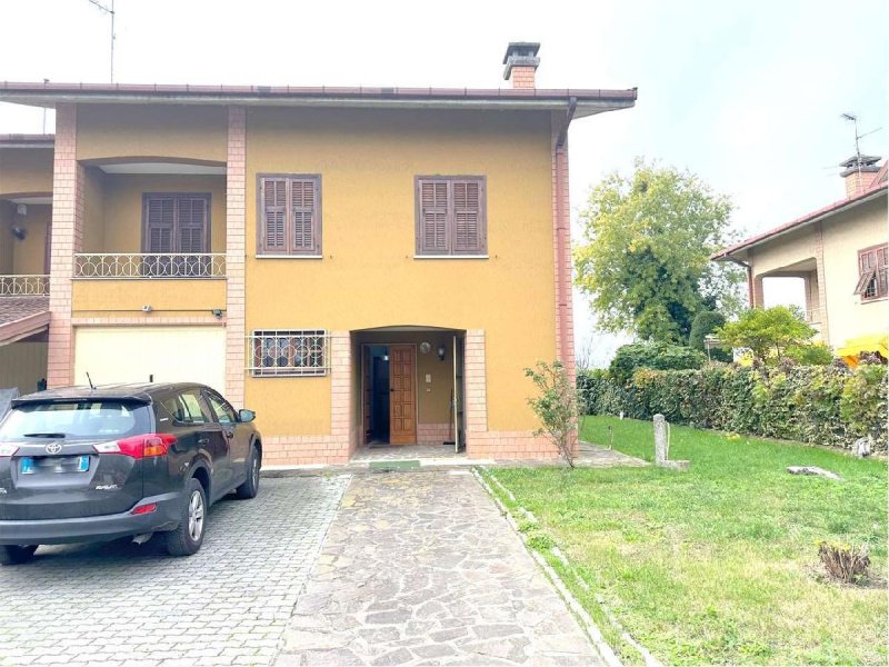 Villa in Basaluzzo