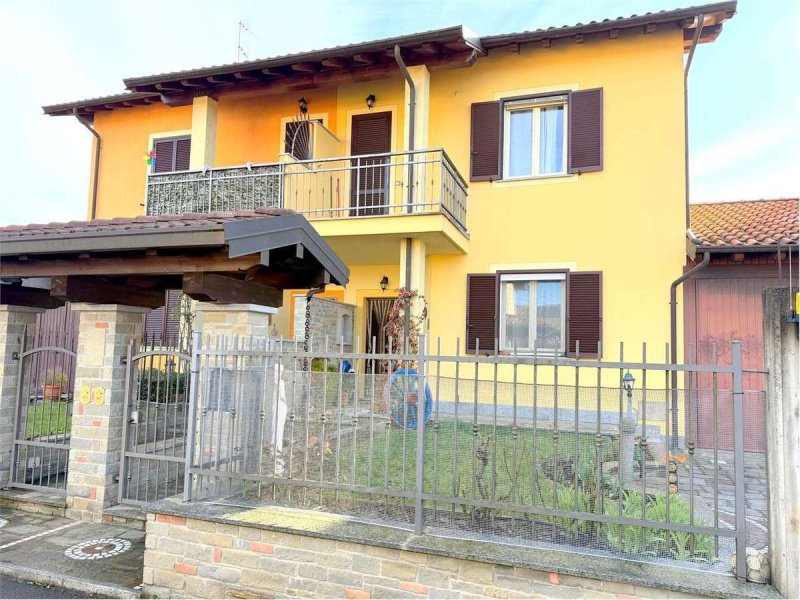 Maison mitoyenne à Pasturana