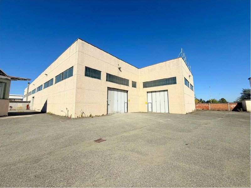 Immobile commerciale a Pozzolo Formigaro