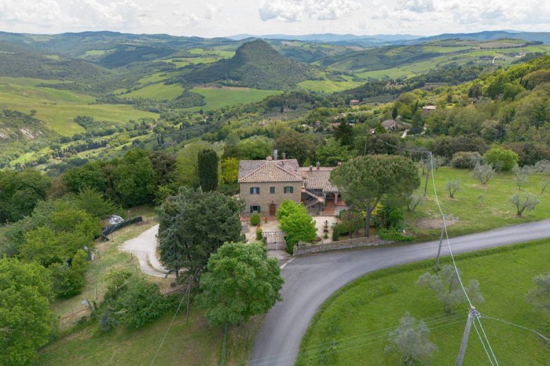 Country house in Volterra