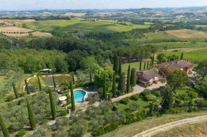 Casa di campagna a Gambassi Terme