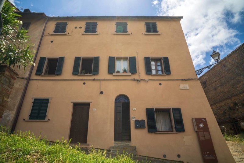 Apartamento em Volterra