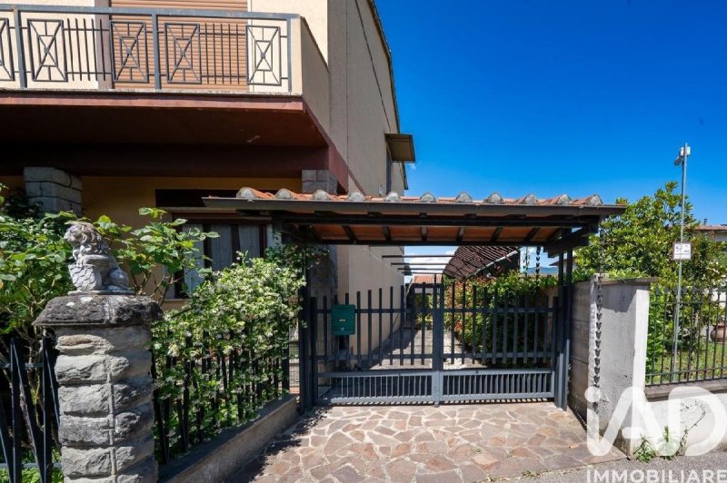 4 Bedrooms Detached house for sale in Campi Bisenzio [807256] | Gate-away®