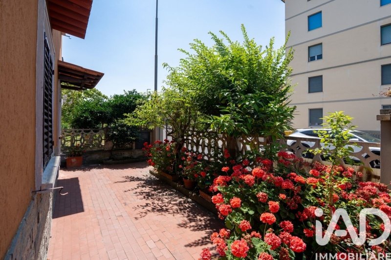 Einfamilienhaus in Campi Bisenzio