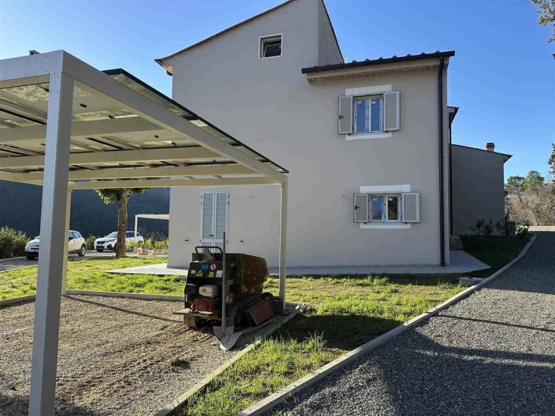 Semi-detached house in Pistoia