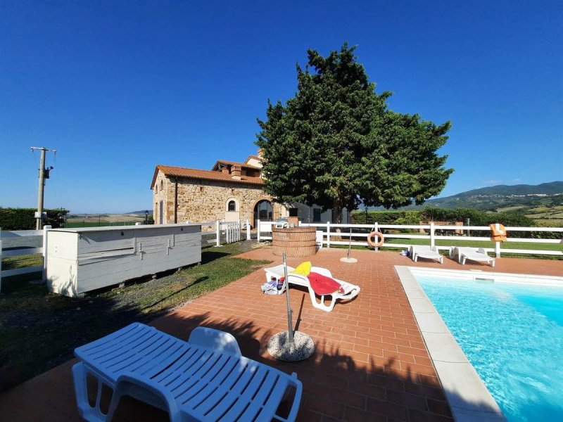 Lantställe i Castellina Marittima