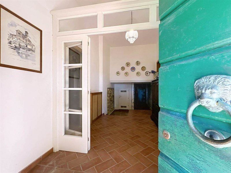 Отдельно стоящий дом в Розиньяно-Мариттимо