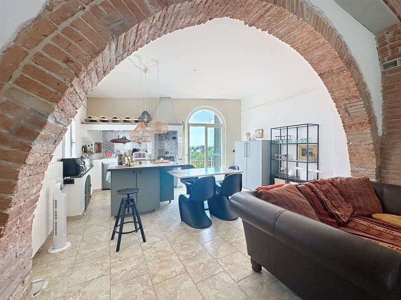 克雷斯皮纳-洛伦扎纳房屋