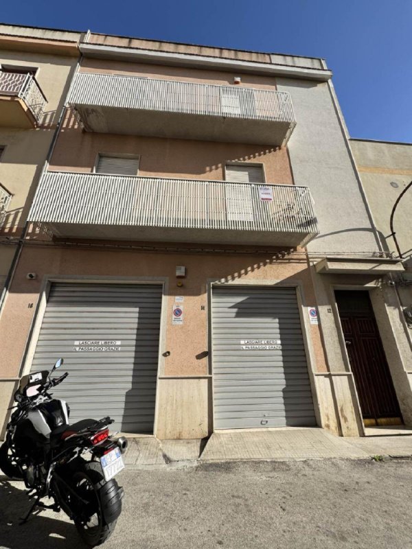 Teto/Chão em Érice