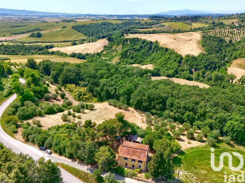 Casa di campagna a Volterra