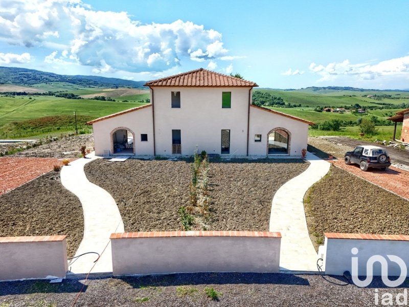 Country house in Lajatico