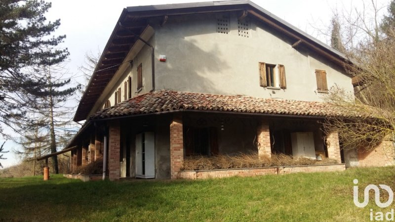 Сельский дом в Граццано-Бадольо