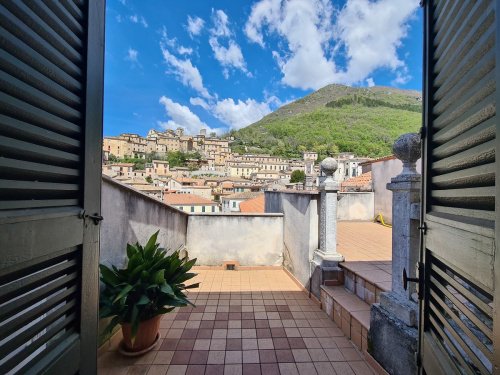 Apartamento histórico en San Donato Val di Comino
