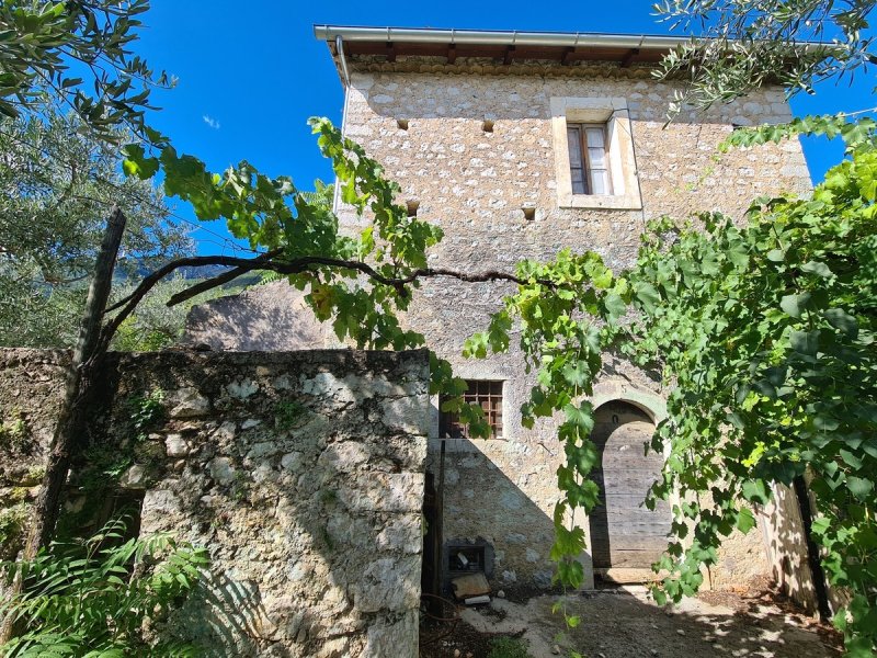 圣多纳托-瓦尔迪科米诺农舍