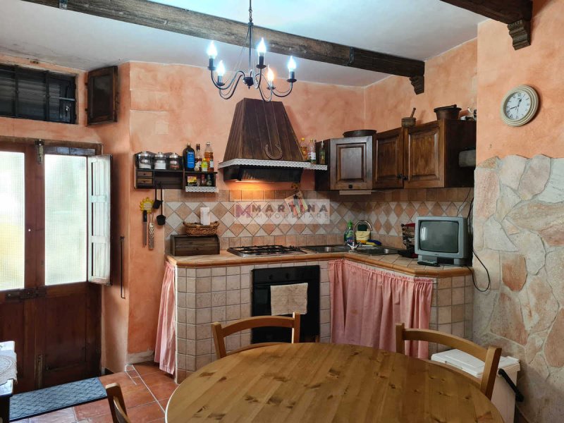 圣多纳托-瓦尔迪科米诺公寓