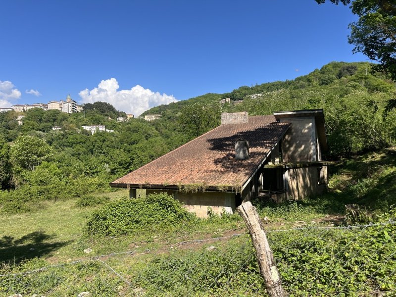 Villa in Atina