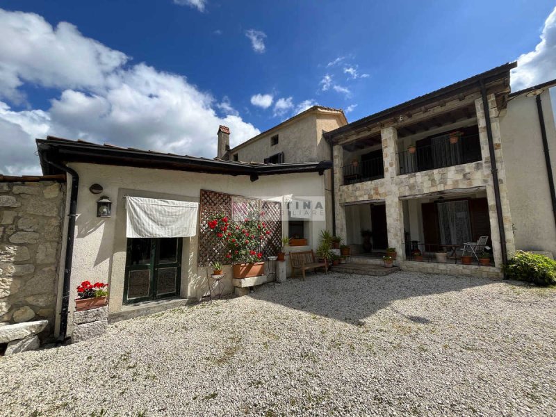 Villa in Villa Latina