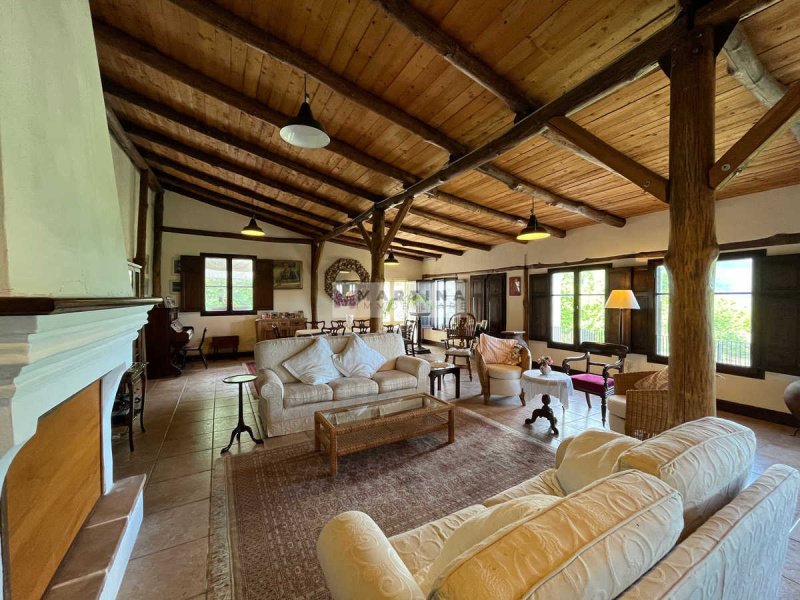 Villa in Villa Latina