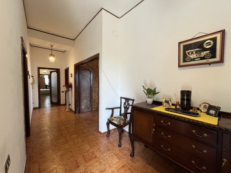 Villa in Atina