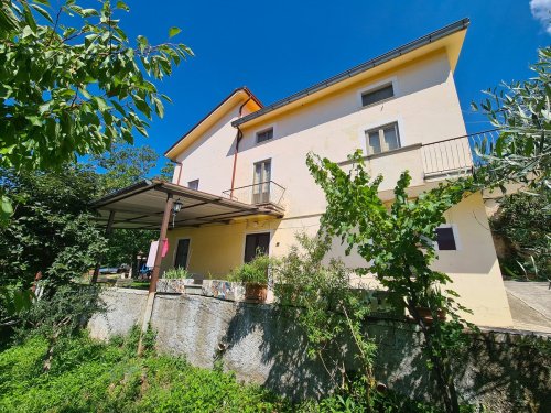 Casa indipendente a San Donato Val di Comino