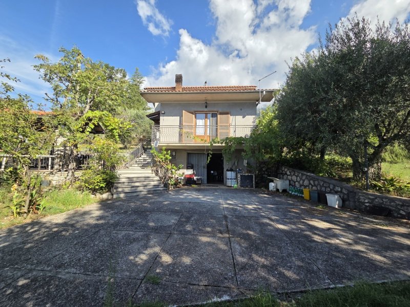 Landhaus in San Donato Val di Comino