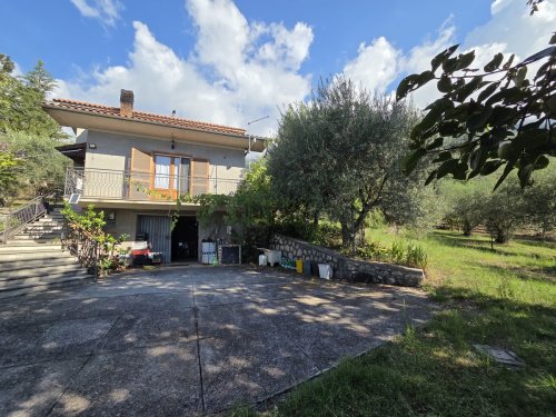 Landhaus in San Donato Val di Comino