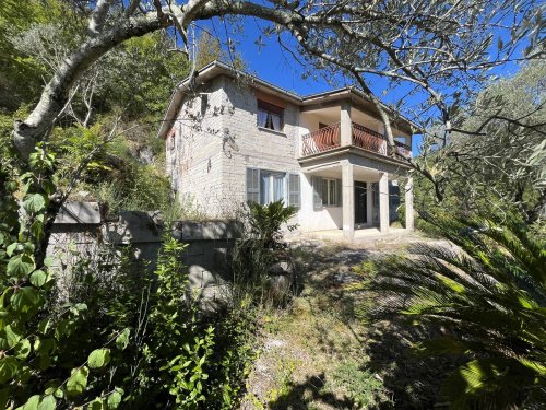 Villa i Alvito
