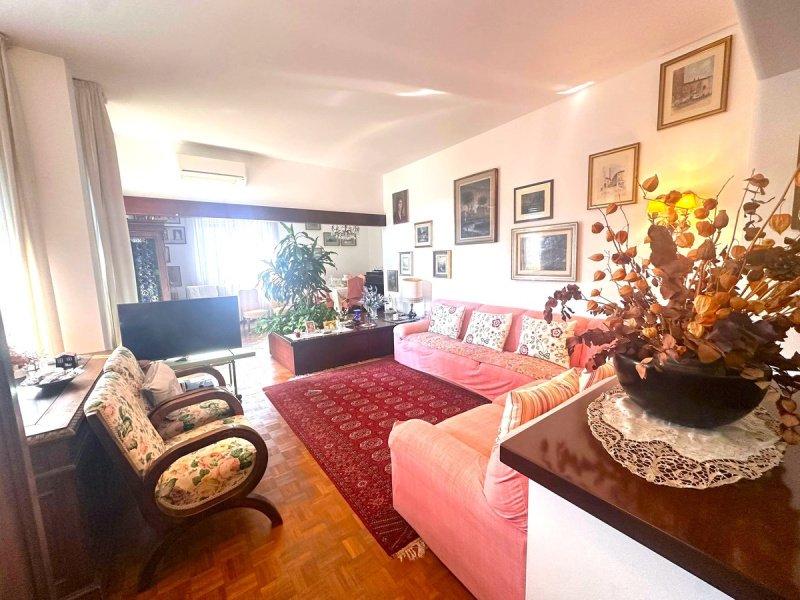 Apartamento em Milão