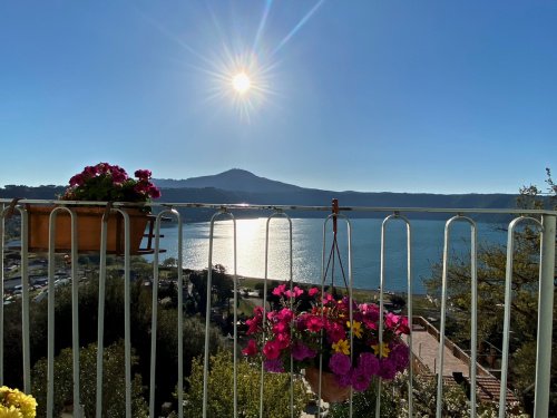 Независимая квартира в Кастель-Гандольфо